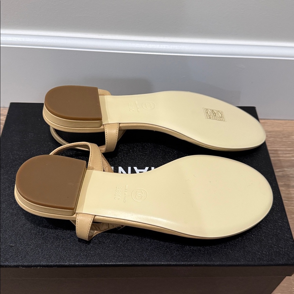 Authentic brand new CHANEL Beige Sandals with Iconic Logo - Picture 3 of 4